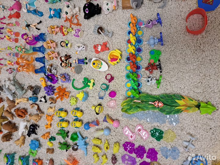 Игрушки из киндер сюрпризов