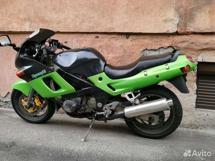 Kawasaki zzr600