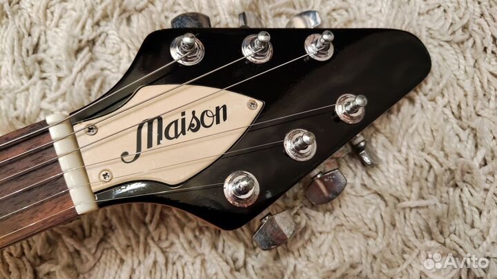 Электрогитра Maison Flying V Classic Ebony