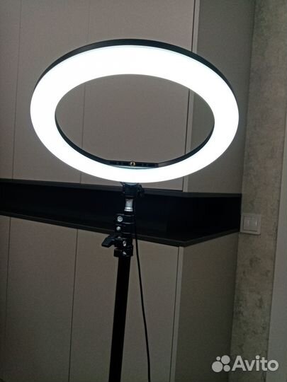 Кольцевая лампа 25 см 5v со штативом