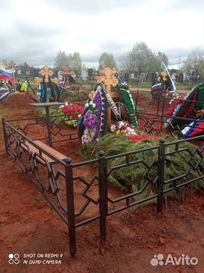 Оградки на кладбище