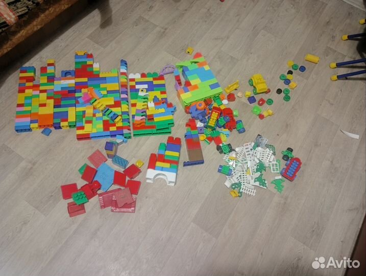 Lego duplo около 600 деталей