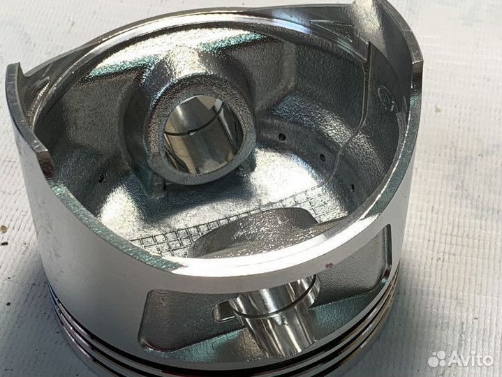 Поршень 188F в сборе