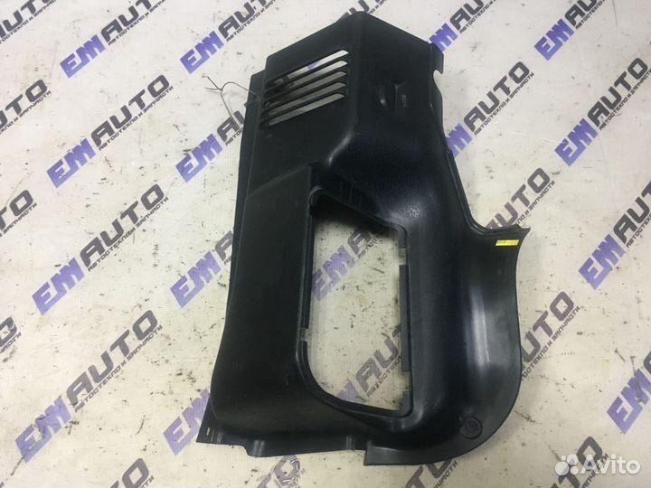 Обшивка багажника правая Шевроле Ланос седан