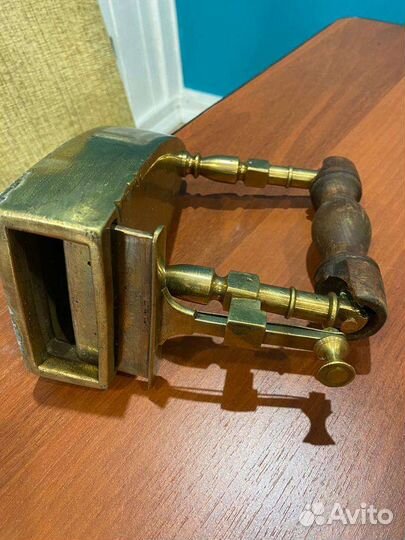 Старинные угольные утюги