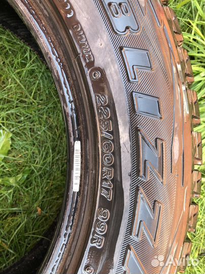 Bridgestone Blizzak DM-V1 225/60 R17 R