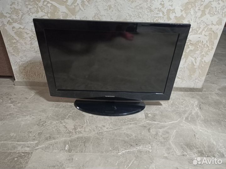 Телевизор Samsung LE32B450C4W