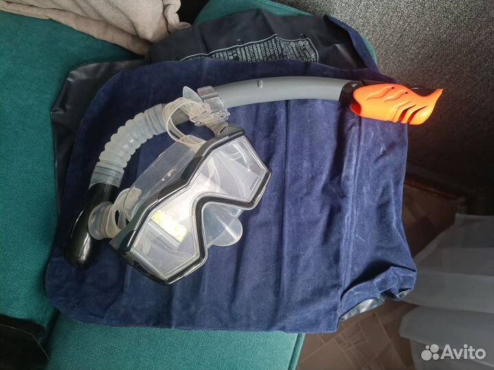 Маска для подводного плавания с трубкой