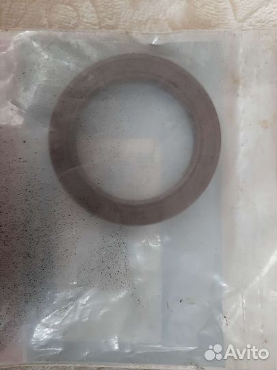 Сальник коленвала бмв е36