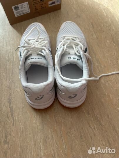 Кроссовки женские asics