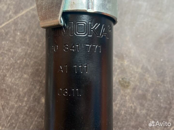 Стойка амортизатора передняя правая