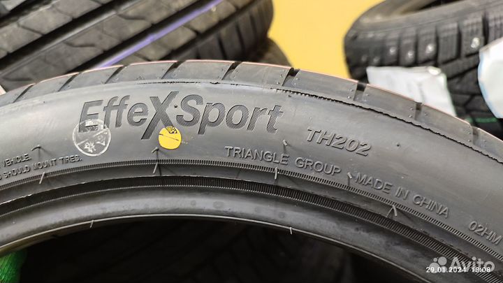 Triangle EffeXSport TH202 235/40 R19 96Y