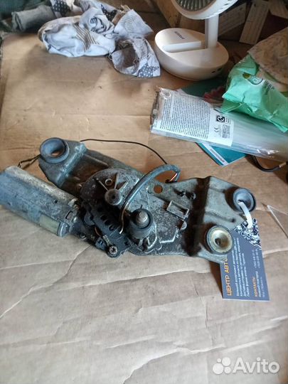 Моторчик стеклоочистителя задний Ford, xs41n17k44