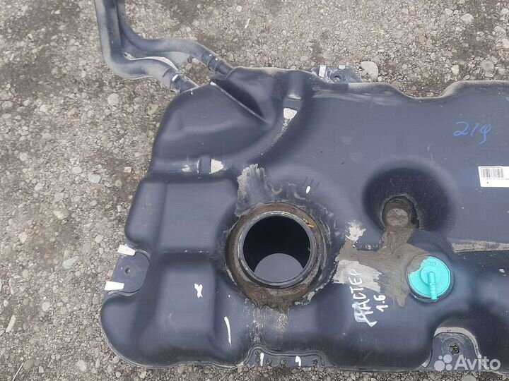 Топливный бак renault Duster 1.6 бензин