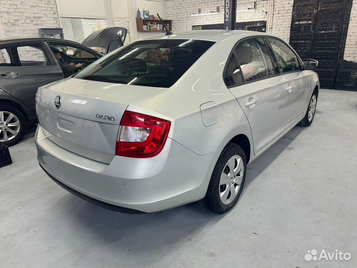 В разборе Skoda Rapid 2012-2020 г. на бу запчасти