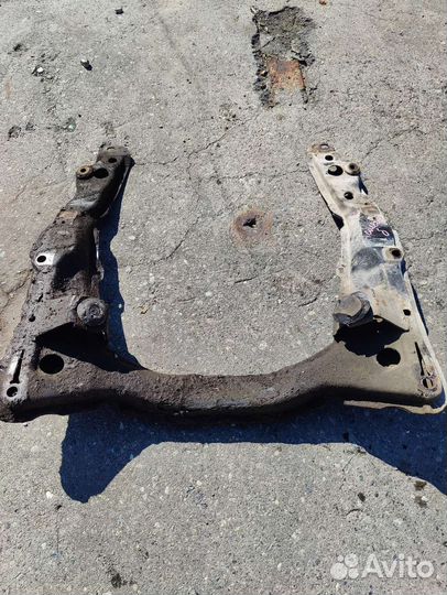 Подрамник передний opel omega b