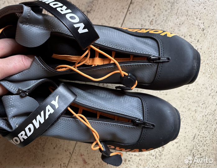 Лыжные ботинки 39 и 42 Combi