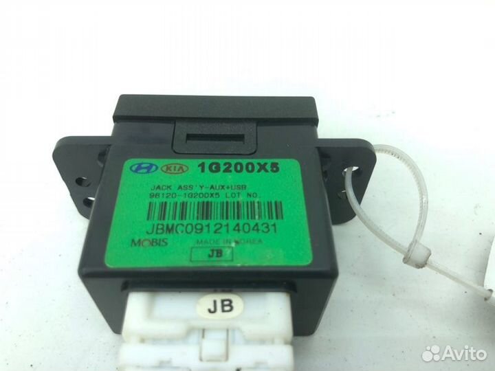 Блок USB Kia Rio хэтчбек 1.4 бензин G4EE 2010