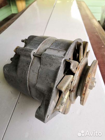 Генератор для тракторов серии К-700