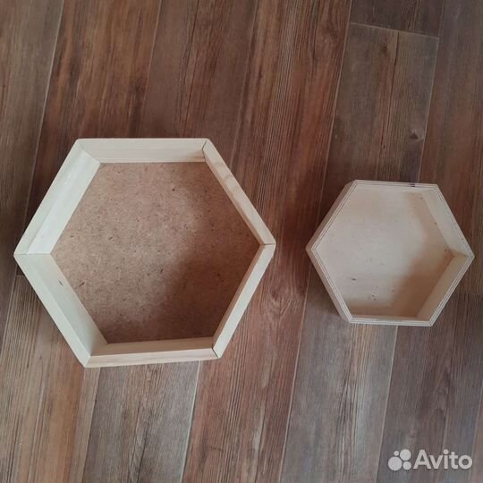 Полка настенная соты