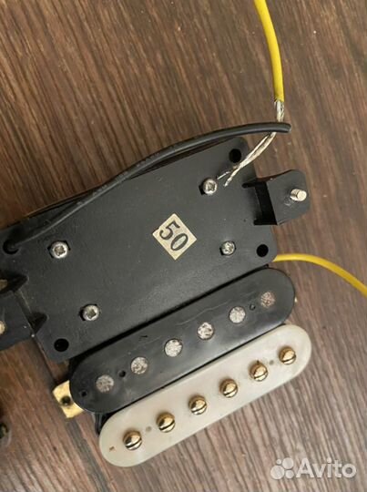 Запчасти для электрогитары-звукосниматели, колки