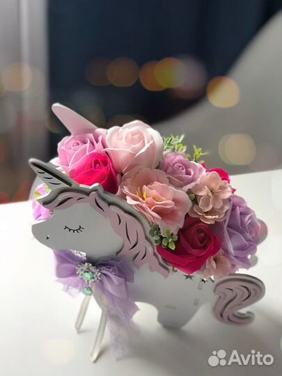 Букет единорог из мыльных роз