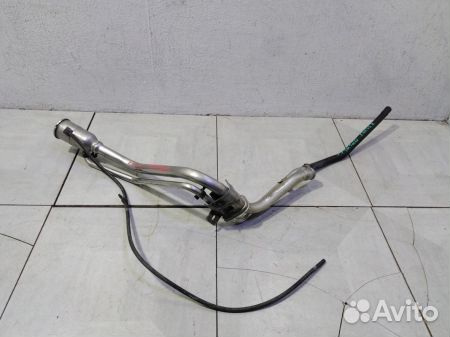 Топливно-заливная горловина