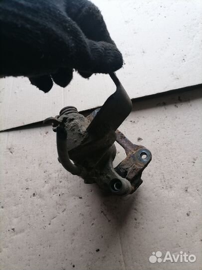 Суппорт Nissan Primera P12 задний левый