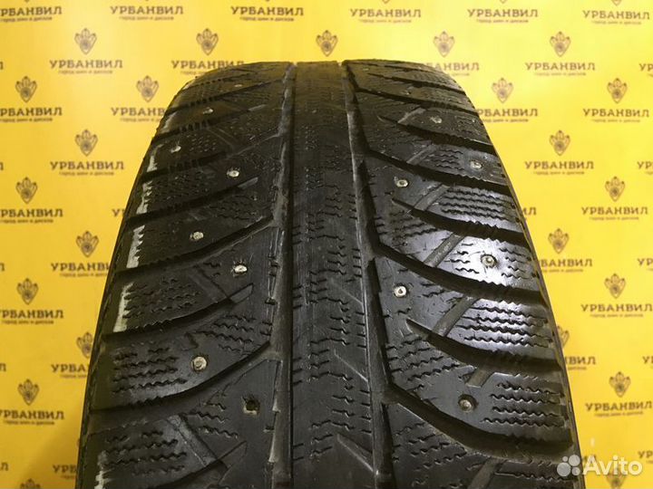 Bridgestone Ice Cruiser 7000 215/70 R16 100T