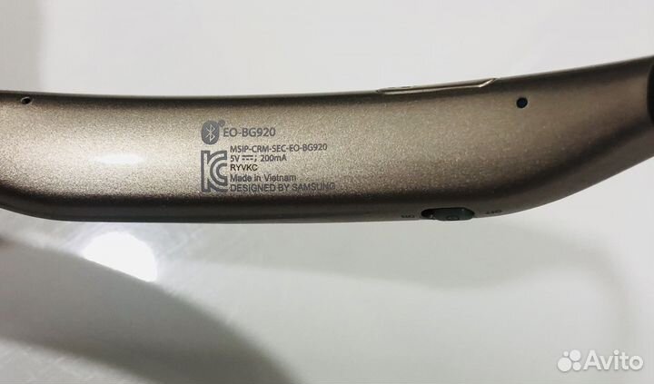 Беспроводные наушники Level