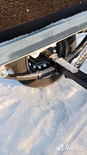 Лодочный прицеп 5,5 м