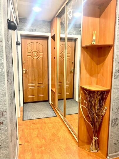 2-к. квартира, 55 м², 1/9 эт.