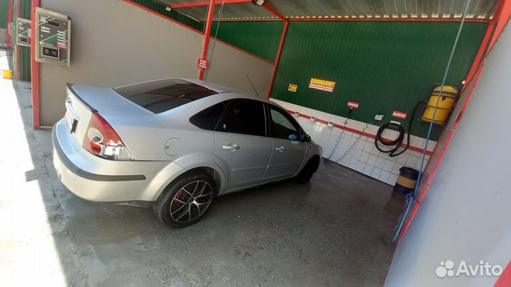 Дверь на форд