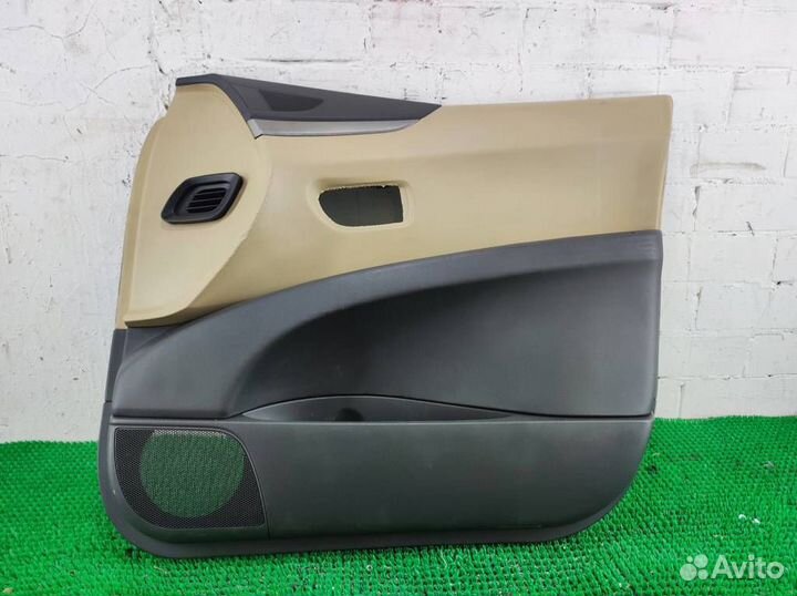 Обшивка двери передней правой Subaru Tribeca WX 2