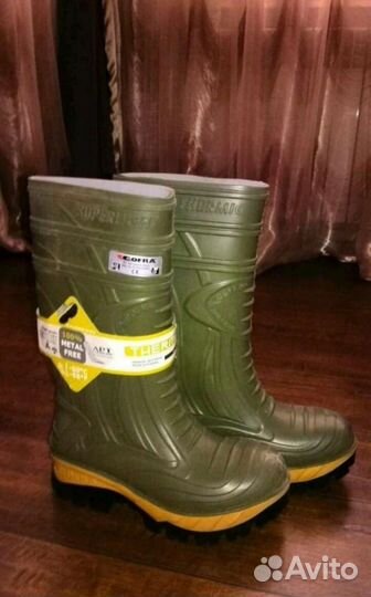 Резиновые сапоги