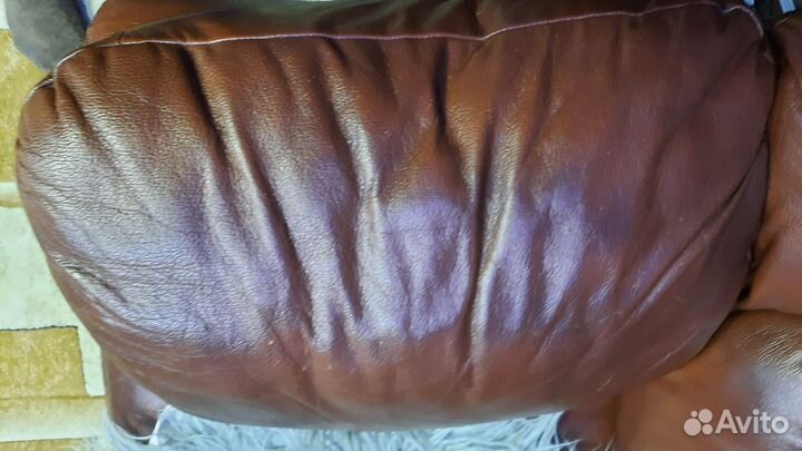 Продам кожаный диван
