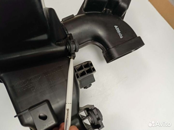 Резонатор воздушного фильтра оригинал KIA RIO 4