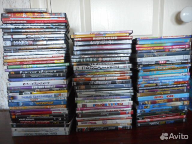 DVD диски Видео кассеты
