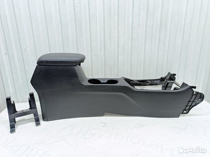 Центральная консоль подлокотник Kia Seltos SP2
