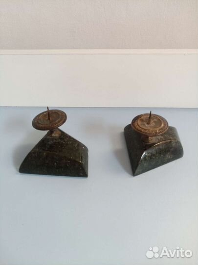 Подсвечники из малахита и оникса