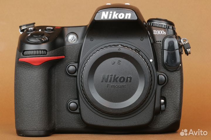 Nikon D300s (id 33635)