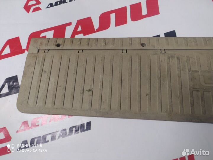 Накладка замка багажника Lexus Lx470 UZJ100