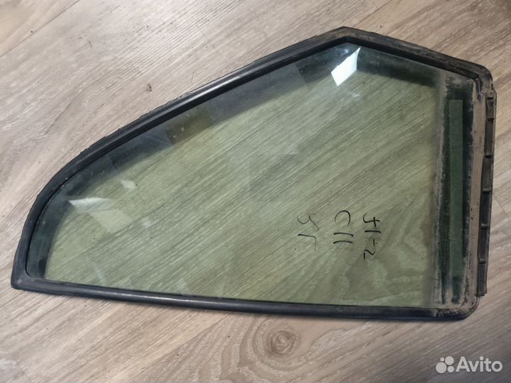 Форточка двери Nissan Tiida зад лев SC11