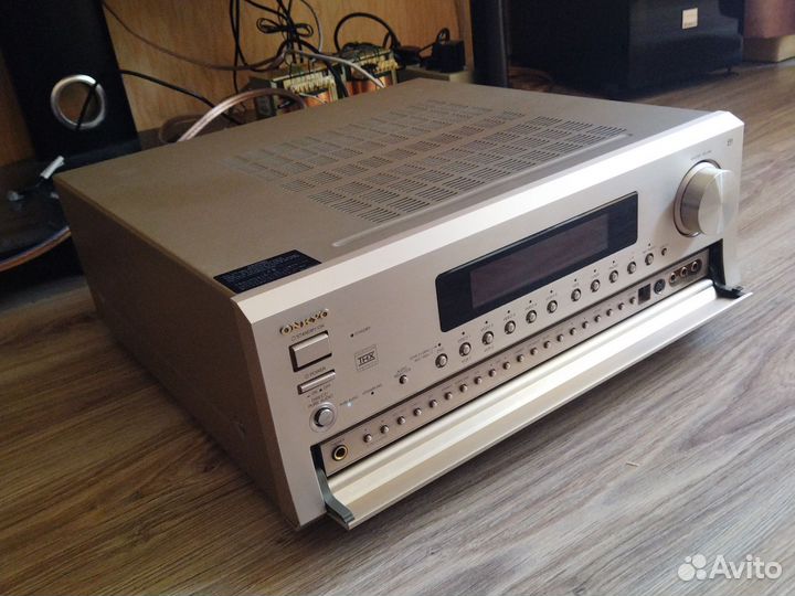 Onkyo Integra NA-900