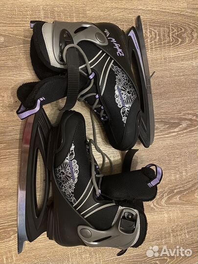 Коньки ледовые