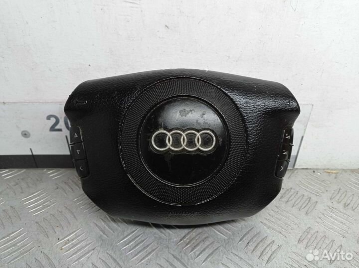 Подушка безопасности водителя Audi A6 C5 4B0880201