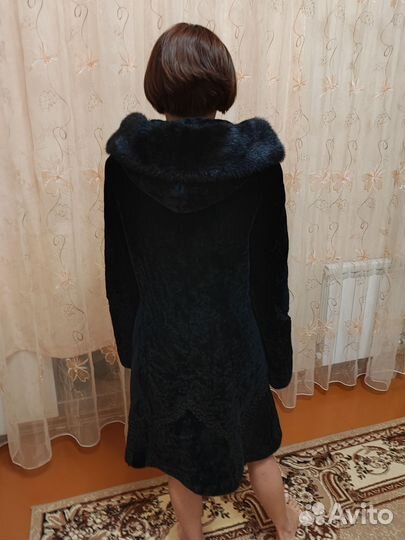 Шуба мутоновая с капюшоном 42-44