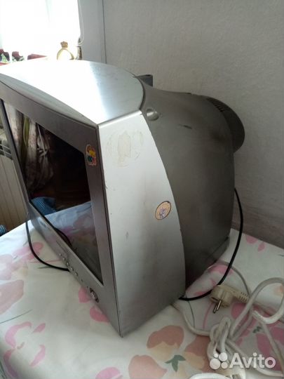 Телевизор samsung