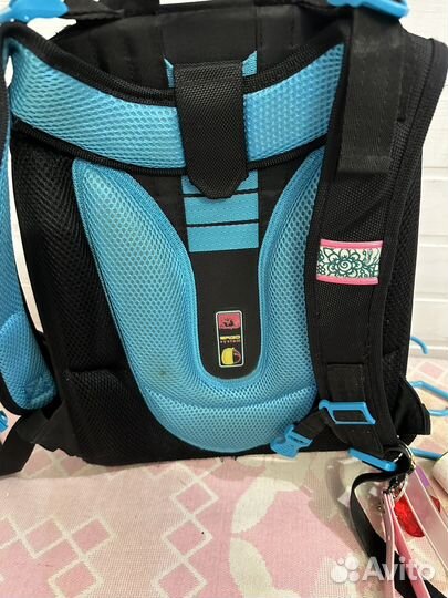 Рюкзак для девочки с ортопедической спинкой