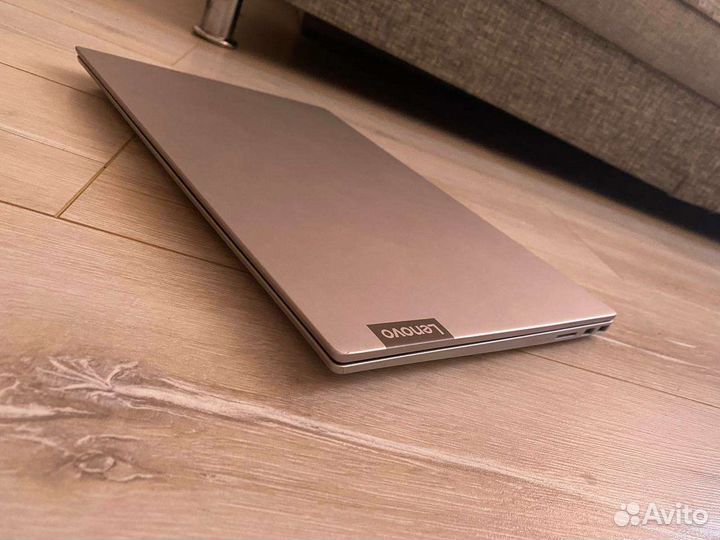 Ноутбук lenovo